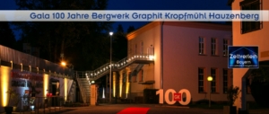 Festliche Außenbeleuchtung und roter Teppich zur 100-Jahre-Gala beim Bergwerk Graphit Kropfmühl in Hauzenberg bei Passau – professionelle Produktionsleitung durch Eventagentur Schätzl Ereignismanagement.